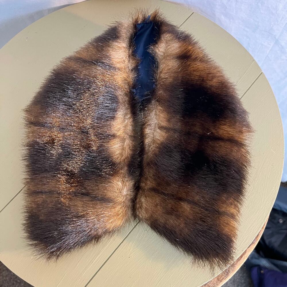 Vintage Faux Fur Collar Wrap – Striped Brown Black Fur Blue Lined Stole